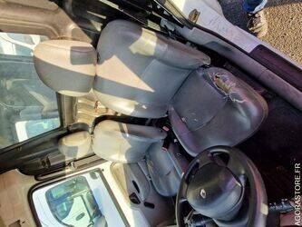 2004-renault-kangoo-1411712-45210011