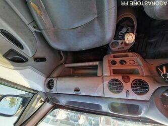 2004-renault-kangoo-1411712-45210012