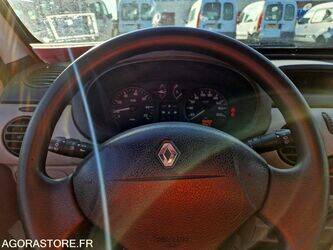 2004-renault-kangoo-1411712-45210014
