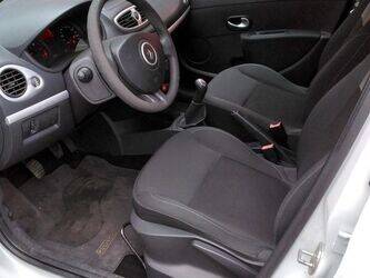 2009-renault-clio-1411714-45210025