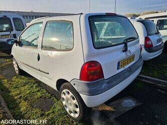 2005-renault-twingo-1411715-45210035