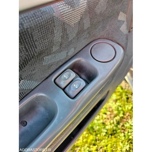 2005 Renault Twingo-45210042