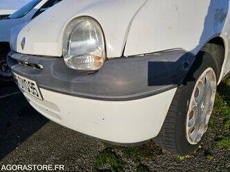 2005-renault-twingo-1411715-45210044
