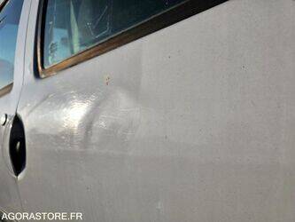 2005-renault-twingo-1411715-45210050