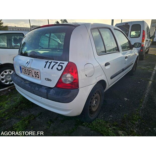 2002 Renault Clio-45210106
