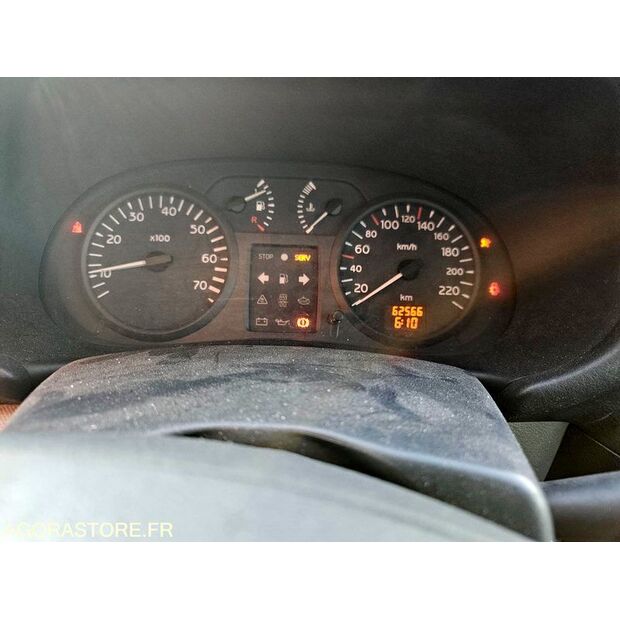 2002 Renault Clio-45210111