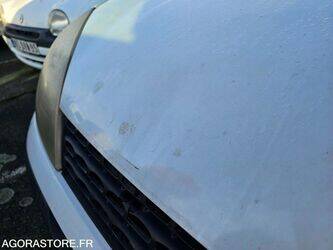 2002-renault-clio-1411722-45210118