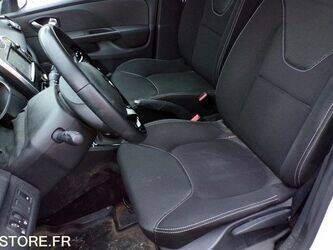 2015-renault-clio-1411725-45210169