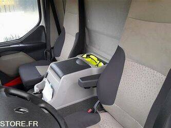 2011-renault-midlum-1411732-45210228