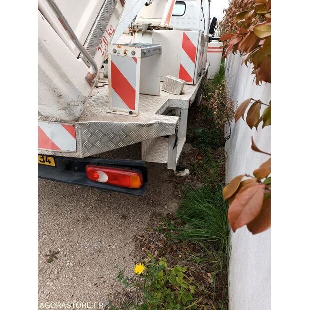 NISSAN Cabstar-45210389