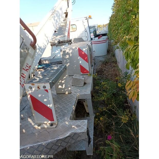 NISSAN Cabstar-45210395