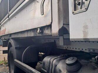 2012-renault-maxity-1410899-45210507