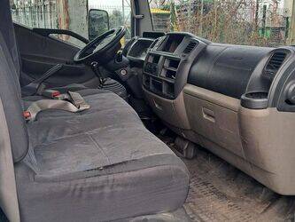 2012-renault-maxity-1410899-45210514