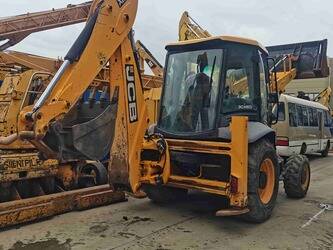 صورة ل لوادر حفارة 2022 جيه سي بي 3cx للبيع في بلجيكا