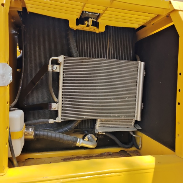 2024 Komatsu PC200-8-45210944