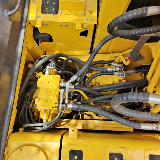 2024 Komatsu PC200-8-45210948