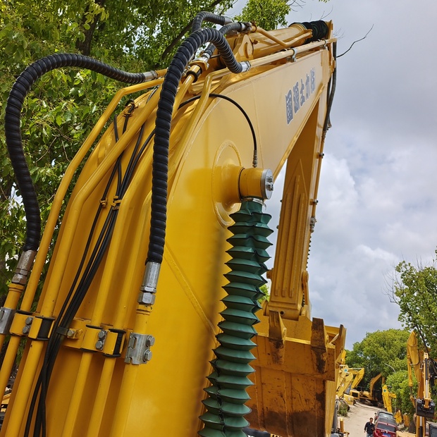 2024 Komatsu PC200-8-45210949