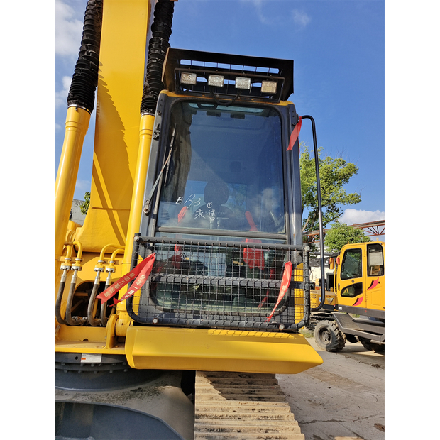 2023 Komatsu PC200-8-45210958