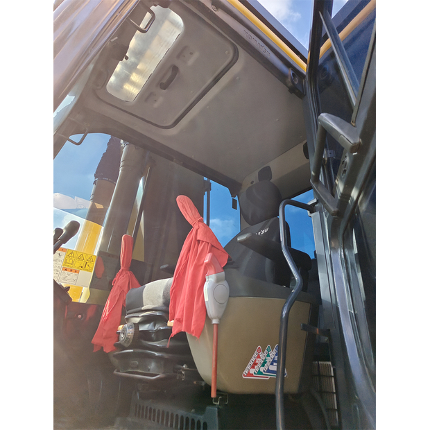 2023 Komatsu PC200-8-45210961