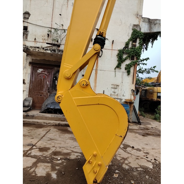 2024 كوماتسو PC200-8-45210980