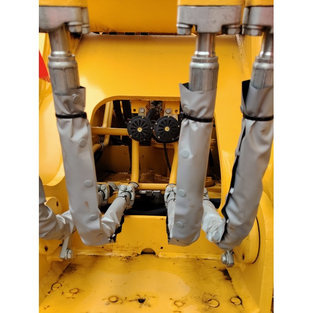 2024 كوماتسو PC200-8-45210983