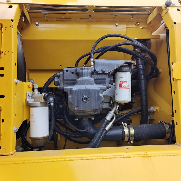 2024 Komatsu PC210-8-45211025