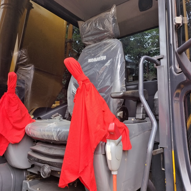 2024 Komatsu PC220-8-45211034