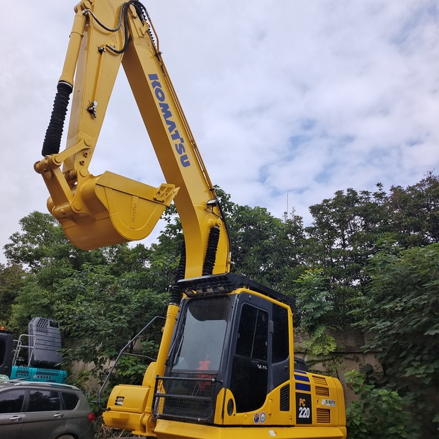 2024 Komatsu PC220-8-45211050