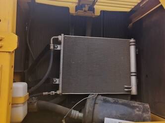 2023-komatsu-pc220-8-1411765-45211051