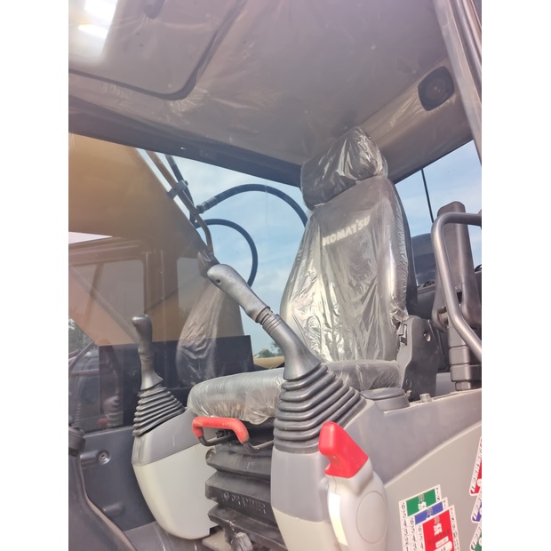 2023 Komatsu PC220-8-45211053