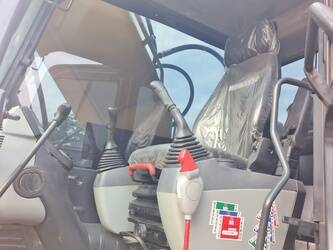 2023-komatsu-pc220-8-1411765-45211057