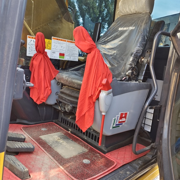 2024 Komatsu PC240LC-8-45211083