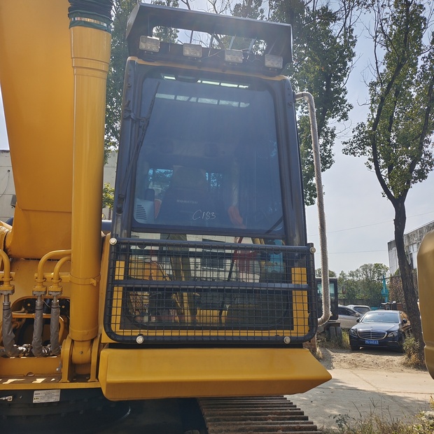 2024 Komatsu PC240LC-8-45211091