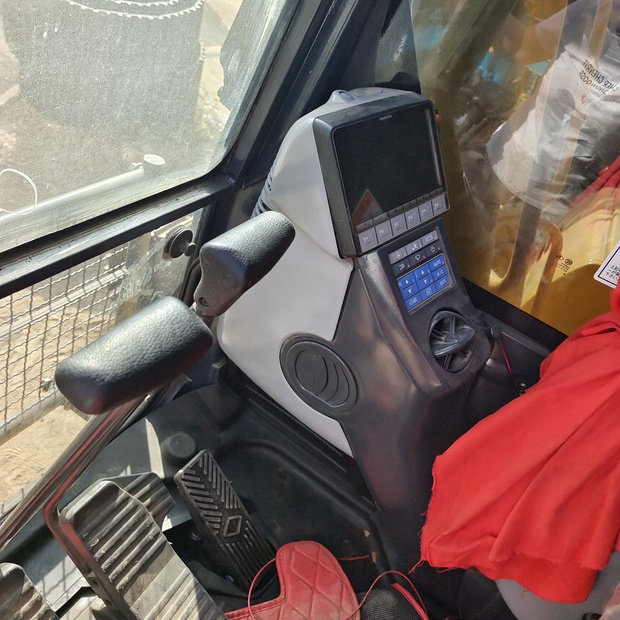 2023 Komatsu PC240LC-8-45211124