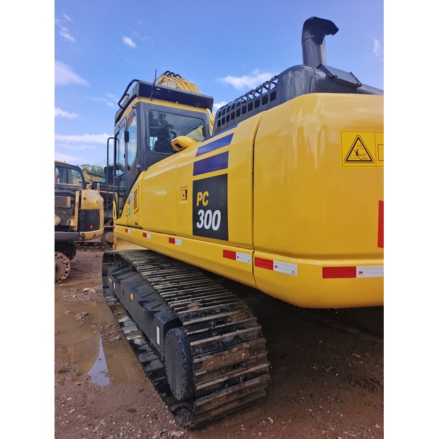 2024 Komatsu PC300-7-45211155