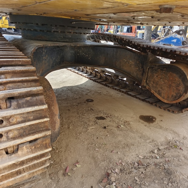 2024 Komatsu PC400-8R-45211368