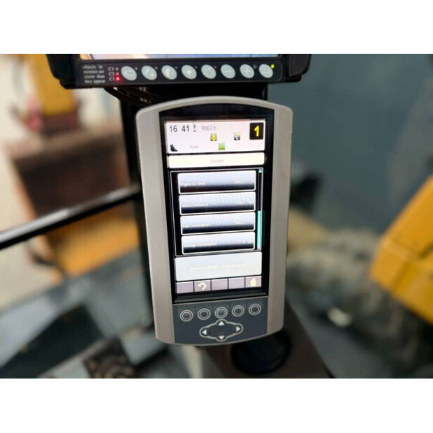 2015 كاتربيلر M318F-45211794