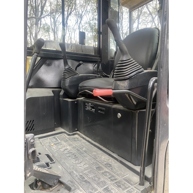 2023 Komatsu PC40MR-45212136