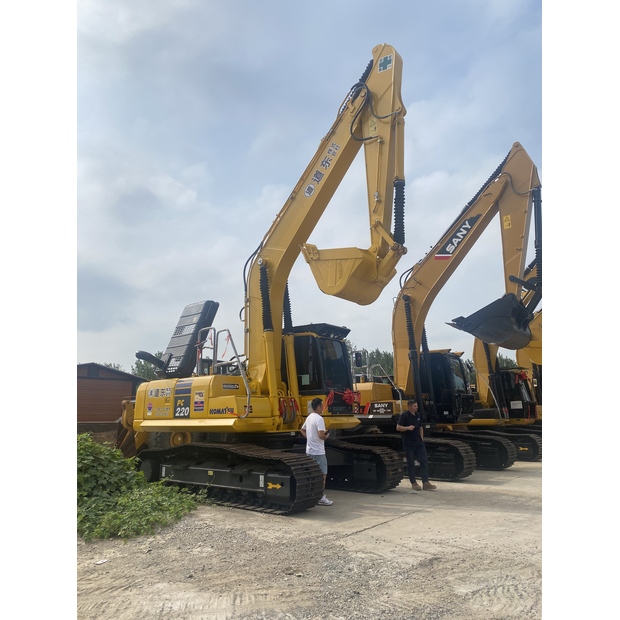 2024 Komatsu PC220-8N1-45212159