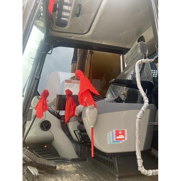 2024 Komatsu PC220-8N1-45212163