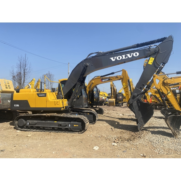 2024 فولفو EC220DL-45212273