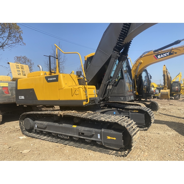 2024 فولفو EC220DL-45212280