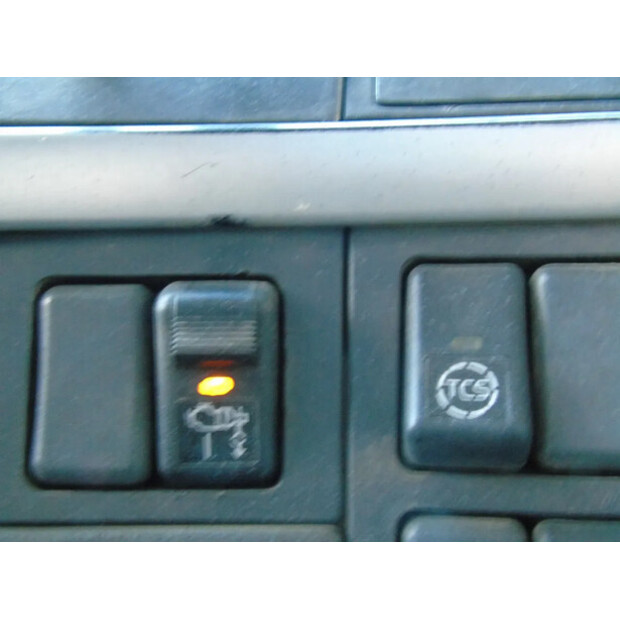 2004 فولفو FM 340-45212625