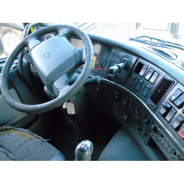 2004 فولفو FM 340-45212627