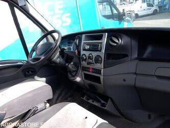 2011-iveco-35c13-1411676-45226632
