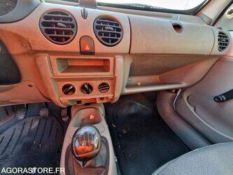 2002-renault-kangoo-1411681-45226667