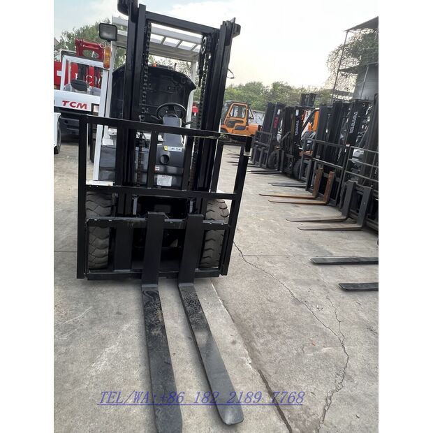 2013 تي سي ام FD30T-45227303