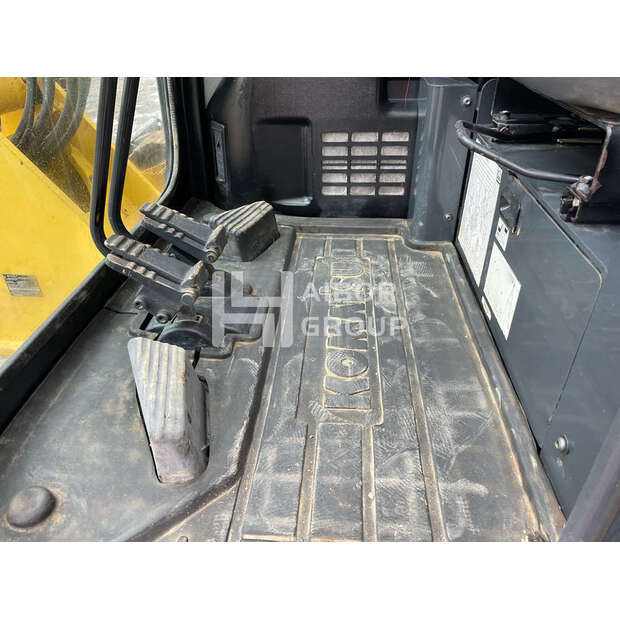 2024 كوماتسو PC56-7-45228645