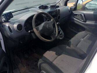 2012-citroen-berlingo-1411919-45241512