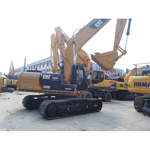 2022 Caterpillar 320D-45241658